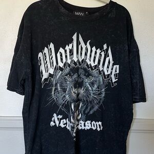 graphic tee